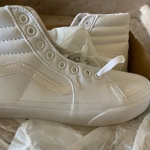 SK8-Hi Vans size woman’s 9 or men’s 7.5 Brand New
